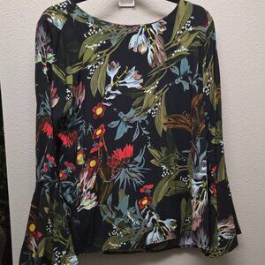 Chelsea & Theodore Flare Sleeve Top in Tropical Print